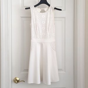 B. Darlin Girls Dress Size 1/2 White Sleeveless Lace